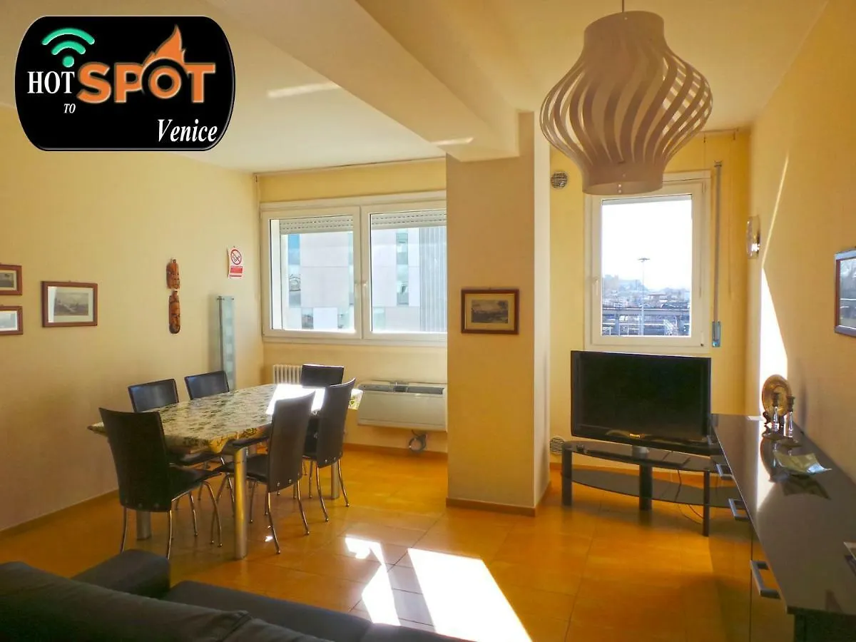 Hotspot Venice Ca'Marcello 2000 Palace Mestre Apartment